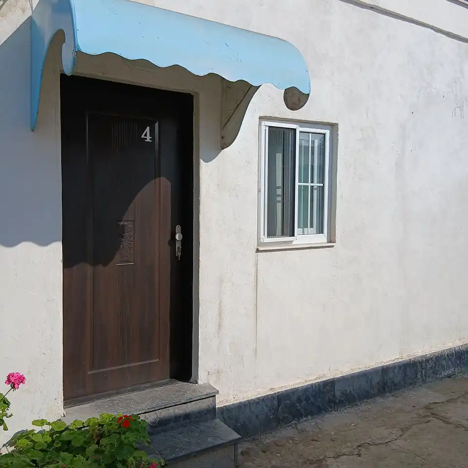 تصویر گالری سوئیت چهار