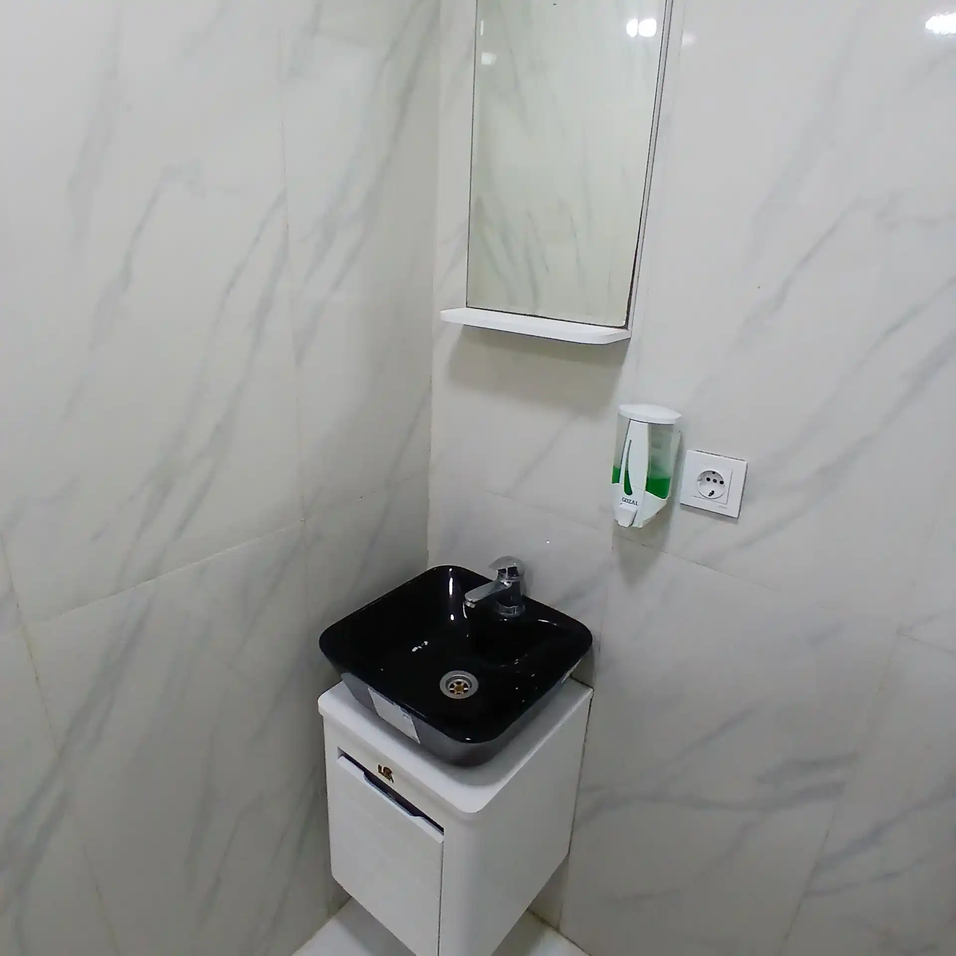 تصویر گالری سوئیت چهار