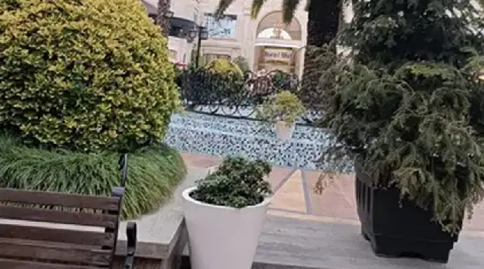 مرکز خرید انزل مال انزلی